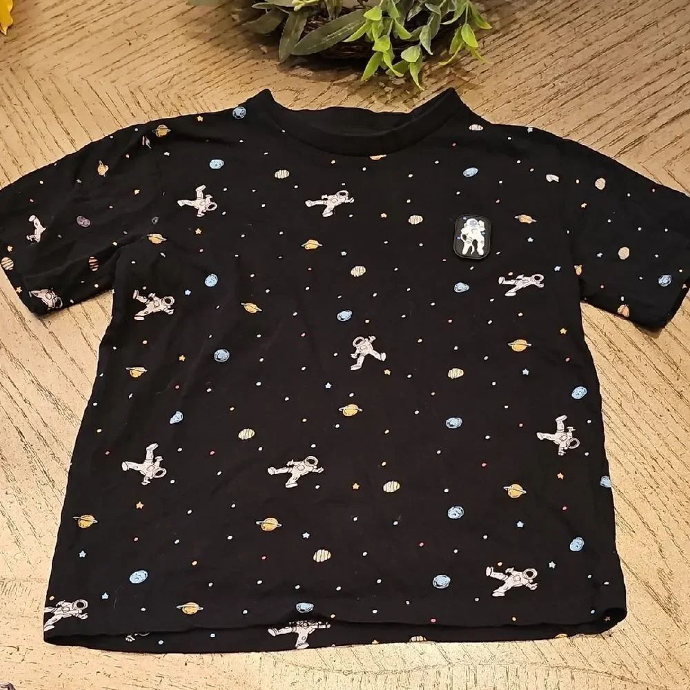 Black Space Adventure Tee Size 8 Eighty Eight
